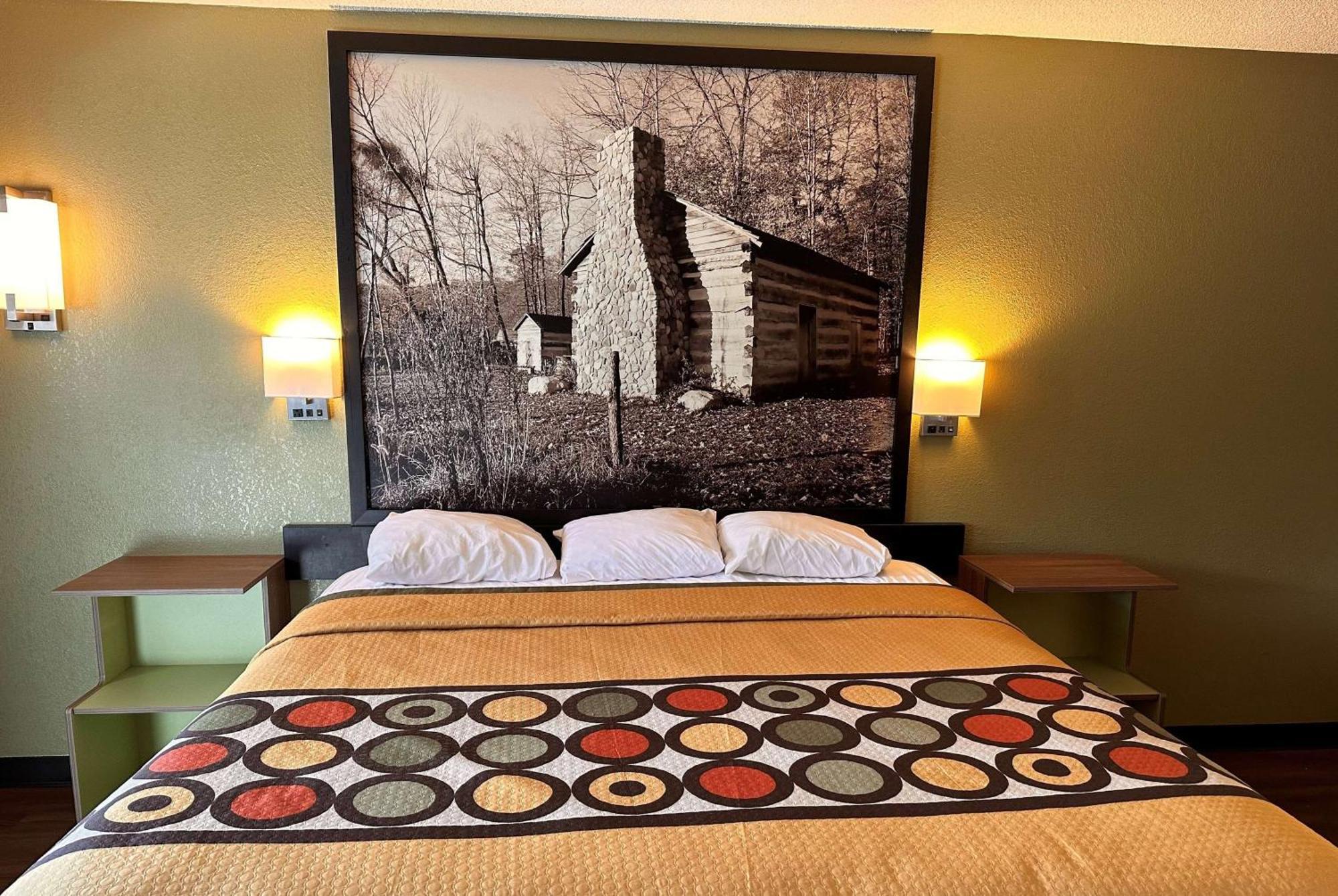 Super 8 By Wyndham Cincinnati-Springdale Oh Bagian luar foto