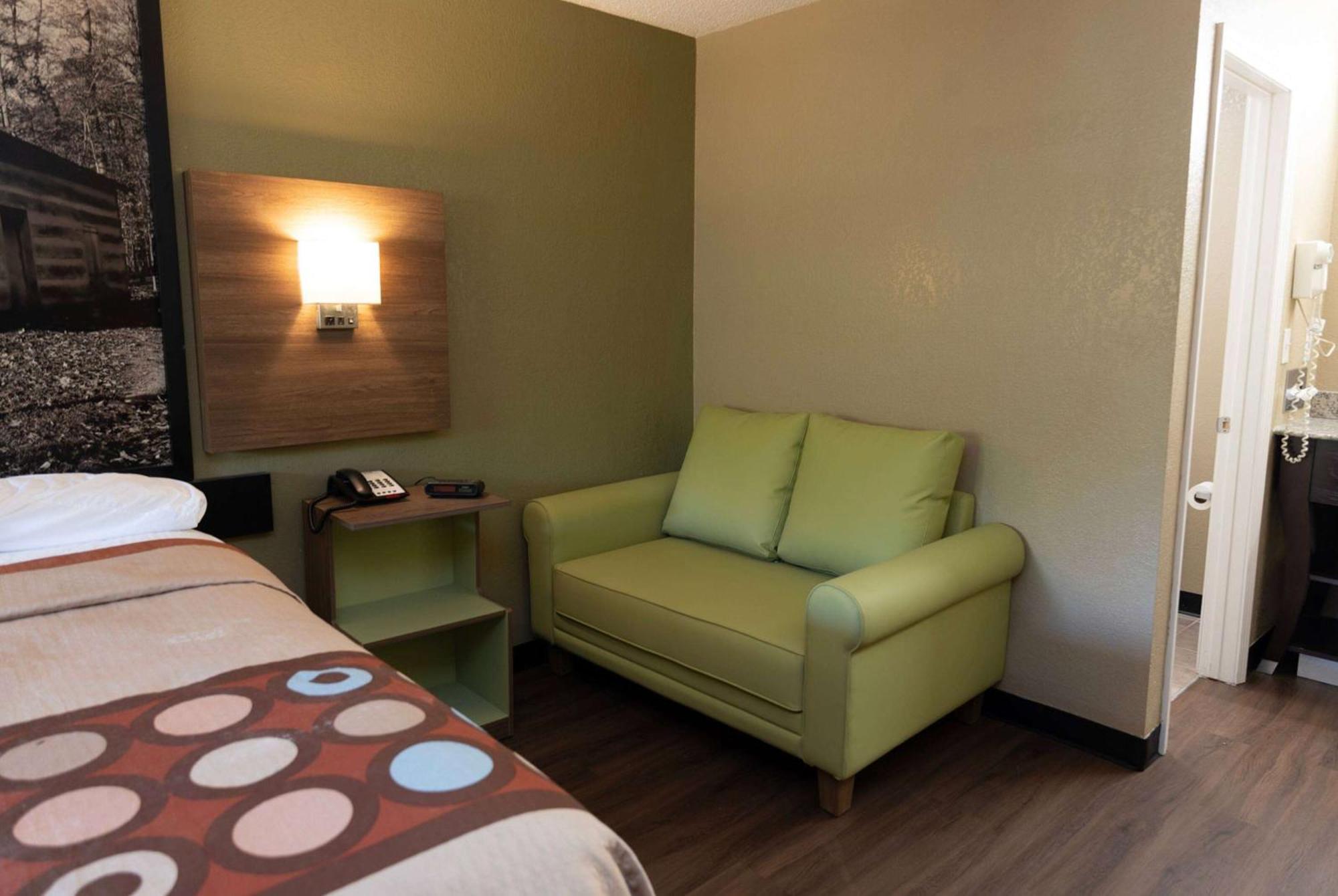 Super 8 By Wyndham Cincinnati-Springdale Oh Bagian luar foto