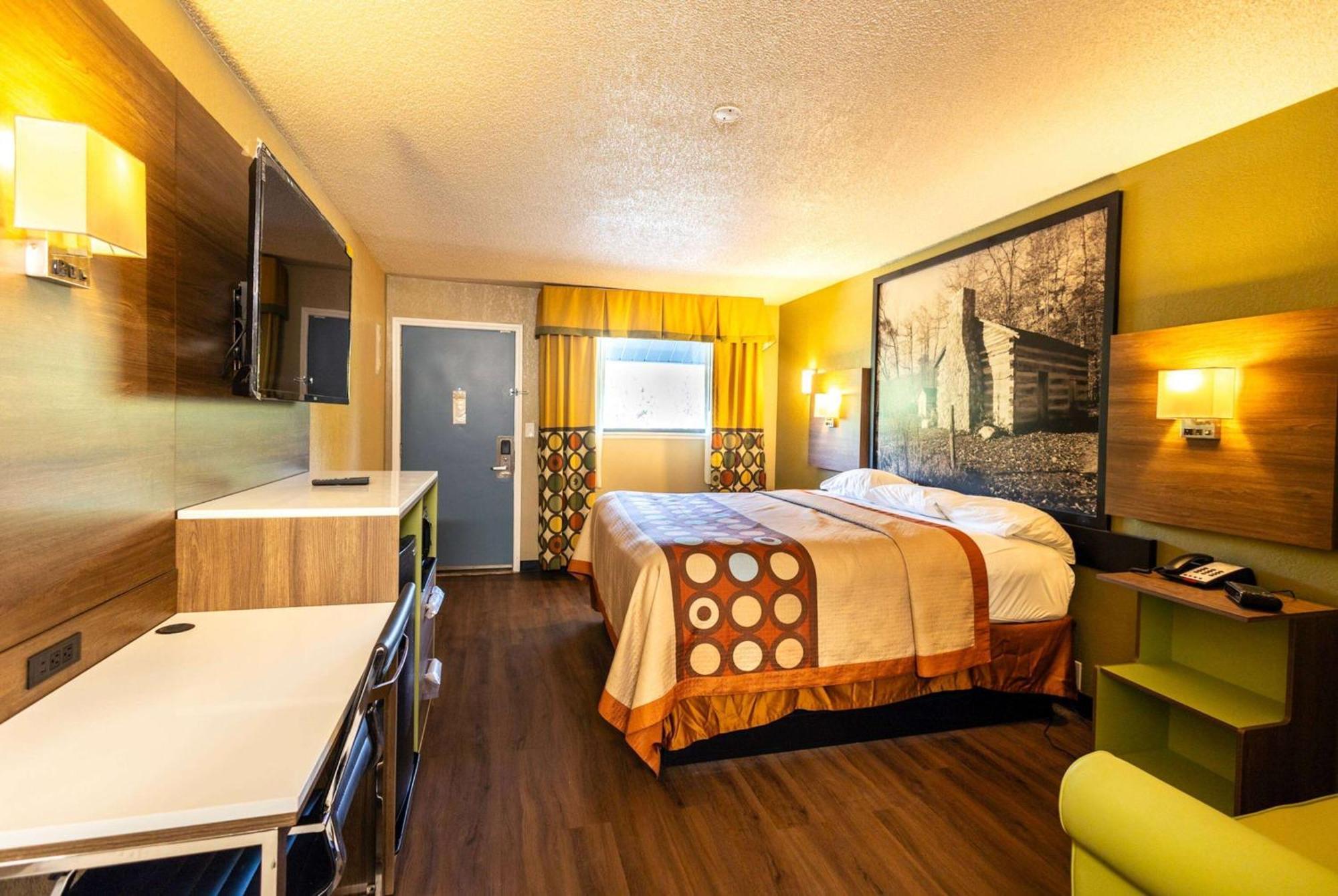 Super 8 By Wyndham Cincinnati-Springdale Oh Bagian luar foto